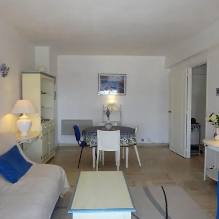 Hyeres, 2 Pieces, 4 Personnes - Fr-1-335-66 Apartamento
